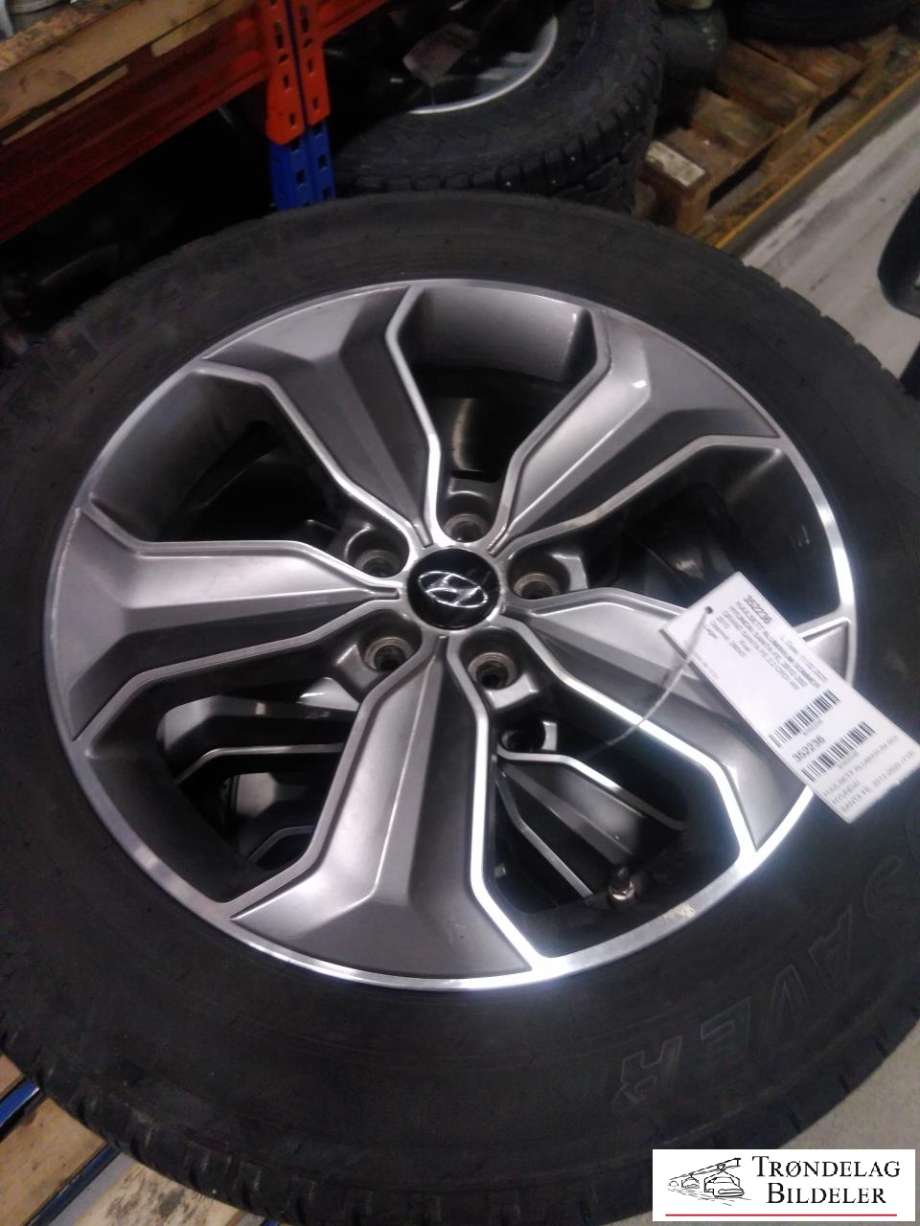 Hjulsett aluminium sommer til Hyundai Santa Fe, 2012-2020 (Type III)  (MAZZINI|235/60/R18 5X114.3 7.5JX18 ET49.5 CB67.1MM)