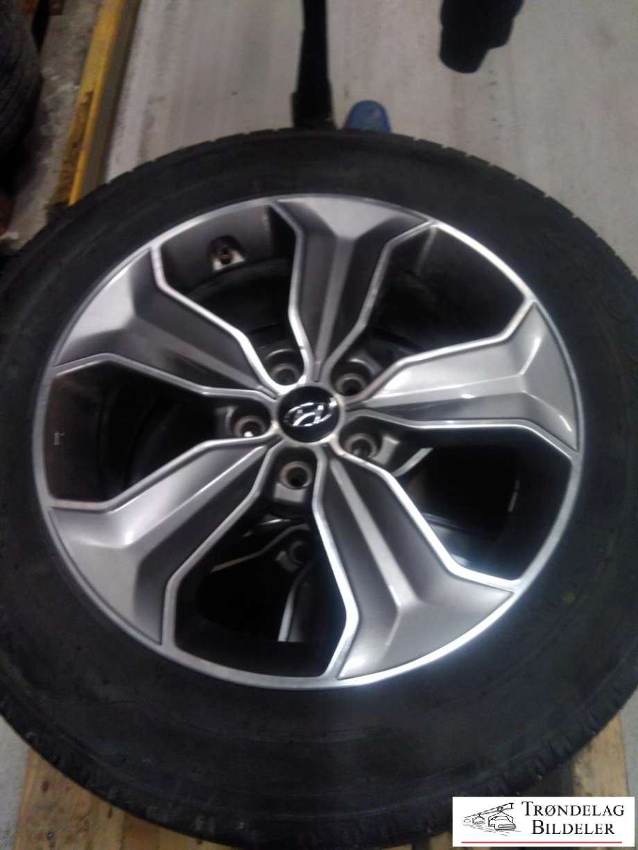 Hjulsett aluminium sommer til Hyundai Santa Fe 2012-2020 (Type III)  (MAZZINI|235/60/R18 5X114.3 7.5JX18 ET49.5 CB67.1MM|4-5 MM MØNSTERDYBDE|PROD 09-22)