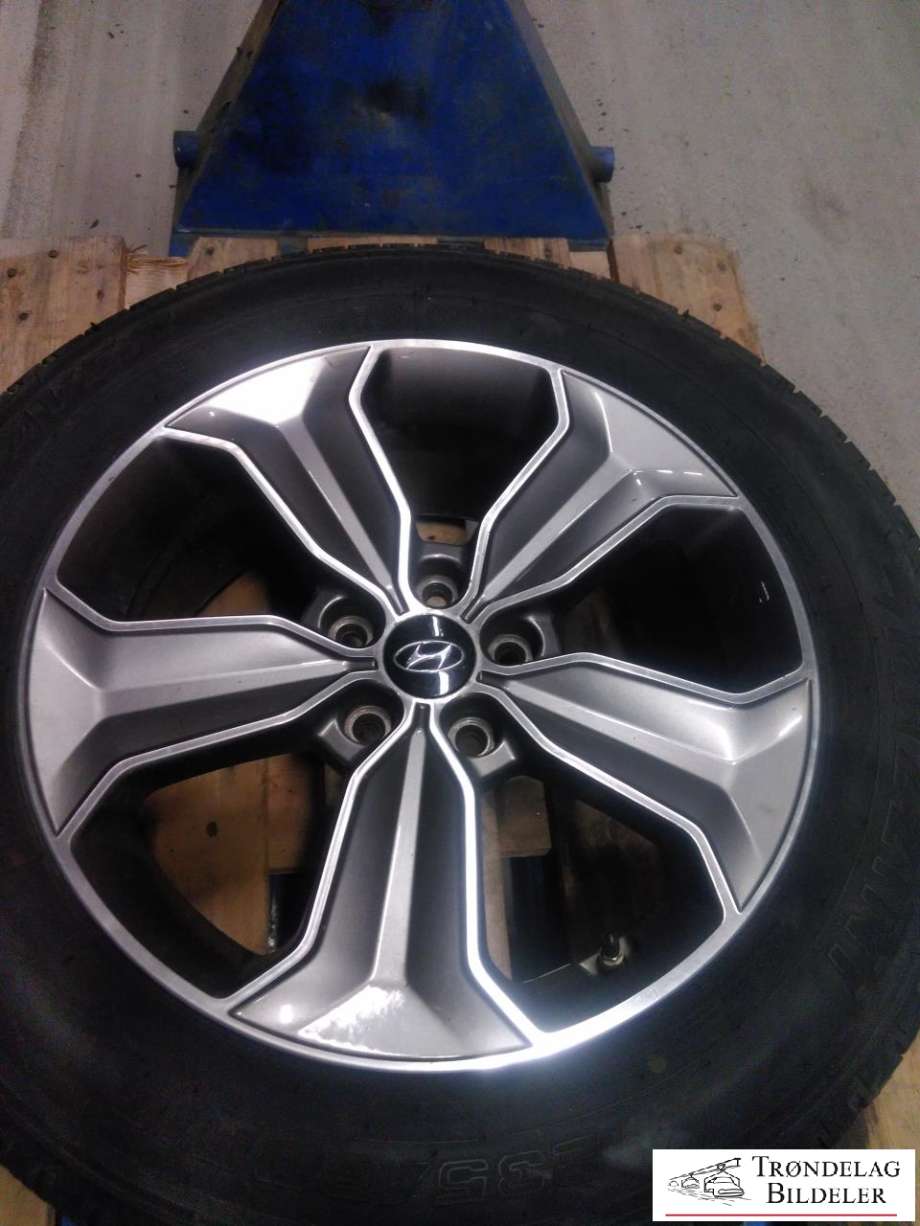 Hjulsett aluminium sommer til Hyundai Santa Fe 2012-2020 (Type III)  (MAZZINI|235/60/R18 5X114.3 7.5JX18 ET49.5 CB67.1MM|4-5 MM MØNSTERDYBDE|PROD 09-22)
