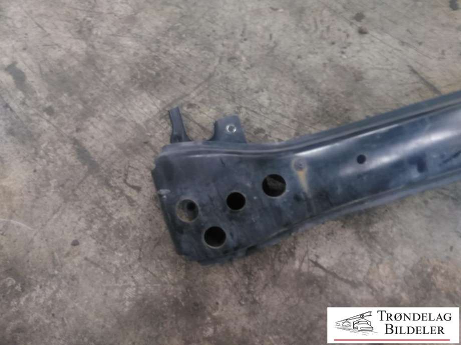 Støtfangerforsterkning foran til VW Transporter / Caravelle 2003-2009 (Fase 1) (T5) (T5) (7H0 807 109 B|7E0 807 109 B|)