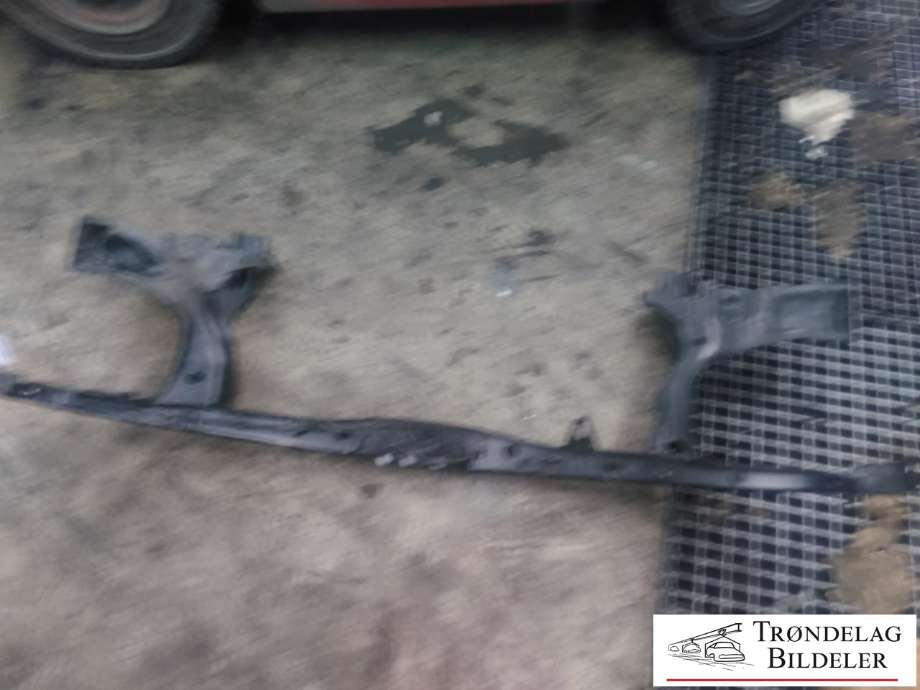 Frontplate til VW Transporter / Caravelle 2003-2009 (Fase 1) (T5) (T5) (7H0 805 598|)