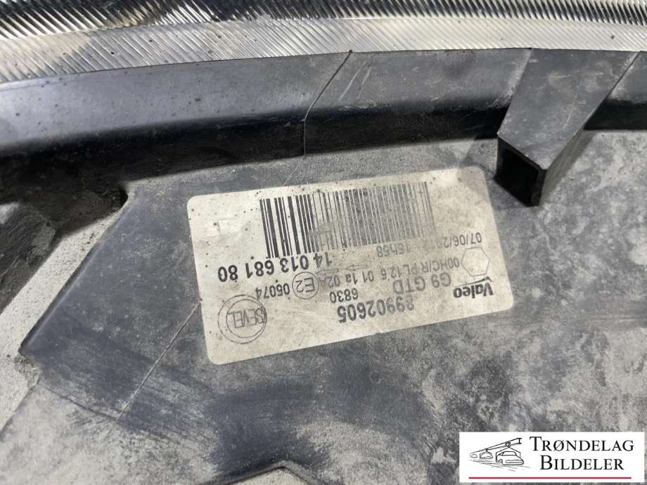 Frontlykt venstre halogen til Peugeot Expert 2007-2016 (Type II)  (6208L0|1401368180|89902605)