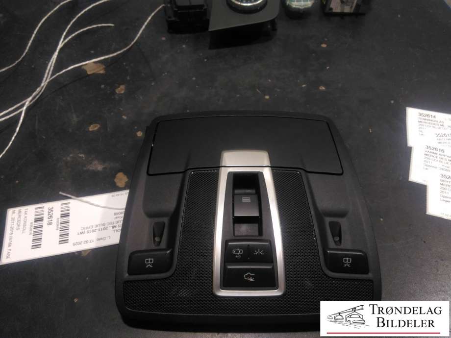 Tak konsoll til Mercedes ML, 2011-2015 (Fase 1) (W166) (W166) (A166 906 29 01)