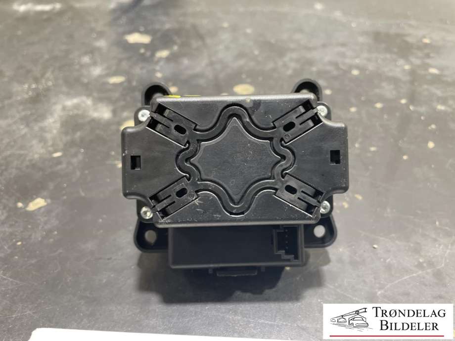 Bilstereo navigasjon betjeningspanel til Mercedes ML 2011-2015 (Fase 1) (W166) (W166) (A1669003501|)