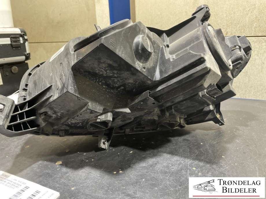 Frontlykt høyre halogen til Mercedes ML 2011-2015 (Fase 1) (W166) (W166) (A1668208461|)