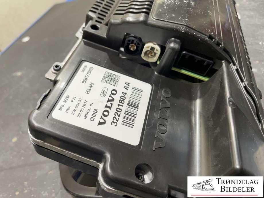 Instrumentpanel til Volvo V90 / V90 CC / S90 2016-->>  (32201804 AA|)