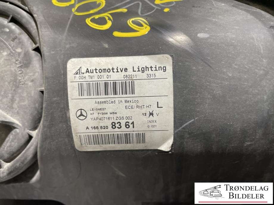 Frontlykt venstre halogen til Mercedes ML 2011-2015 (Fase 1) (W166) (W166) (A1668206659|A1668200161|A1668208361|A1668204659|)