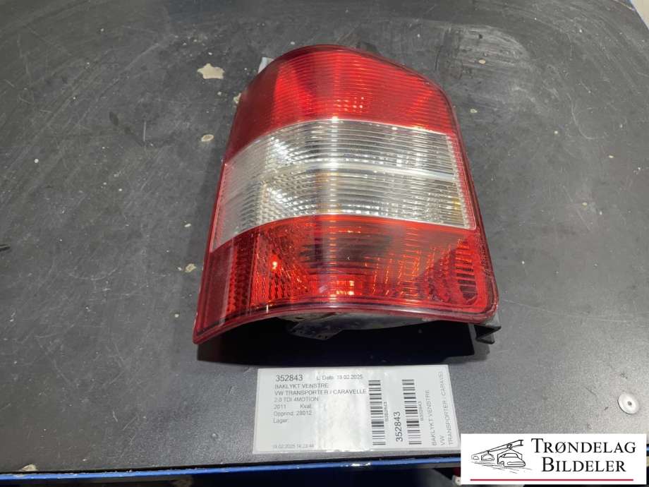 Baklykt venstre til VW Transporter / Caravelle, 2009-2015 (Fase 2) (T5) (T5) (7H0 945 095 L)