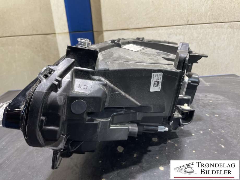 Frontlykt høyre xenon til Volvo V90 / V90 CC / S90 2016-->>  (31655741|)