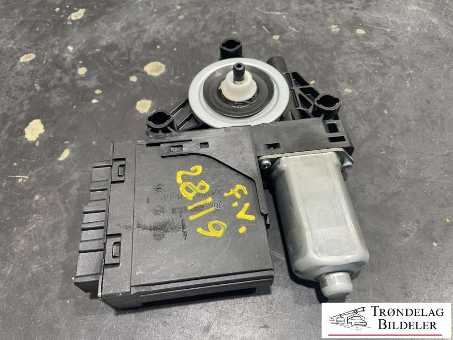 Ruteheis, kun motor, venstre foran til Volvo V90 / V90 CC / S90 2016-->> (31674755|)