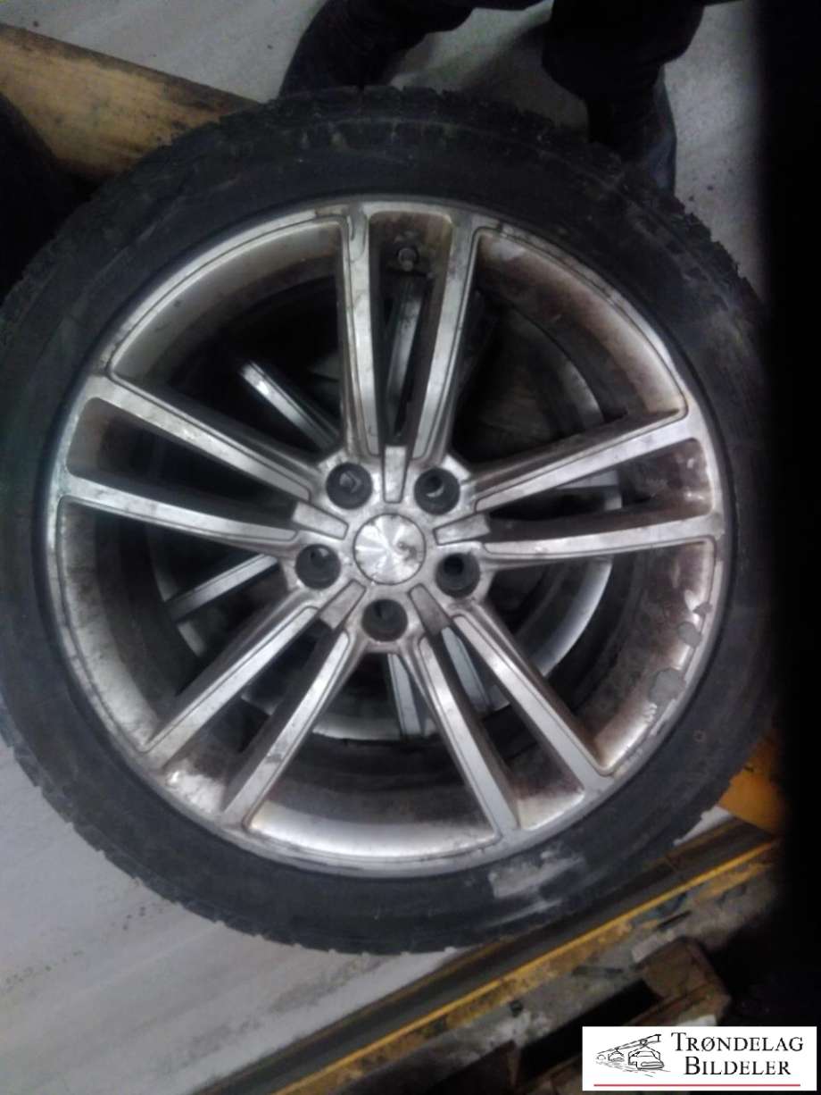 Hjulsett aluminium vinter til Tesla Model S 2013-2016 (Fase 1)  (MAXXIS|245/45/R19 5X120 8JX19 ET40 CB 64.1MM|CA 5 MM MØNSTERDYBDE|PROD 21-20 PIGGFRI)