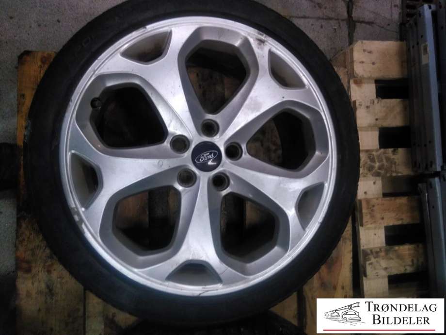 Hjulsett aluminium sommer til Ford Mondeo 2014-2019 (Type V, Fase 1)  (NANKANG|225/40/R18 5X108 8JX18 ET55? CB63.4MM|CA 0-4MM MØNSTERDYBDE|PROD 01-18)