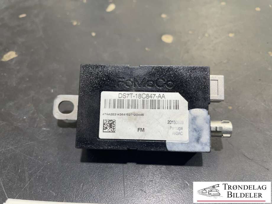 Antenne forsterker til Ford Mondeo 2014-2019 (Type V, Fase 1)  (DS7T-18C847-AA|)