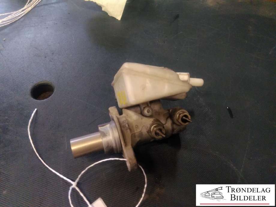 Bremsepumpe hoved til Ford Kuga, 2013-2019  (AV61-2140-G)