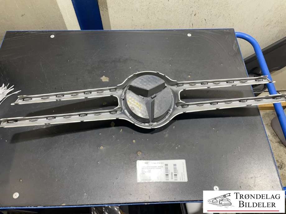 Grill til Mercedes E-Klasse 2013-2016 (Fase 2) (W212) (W212) (A 212 885 06 22|)