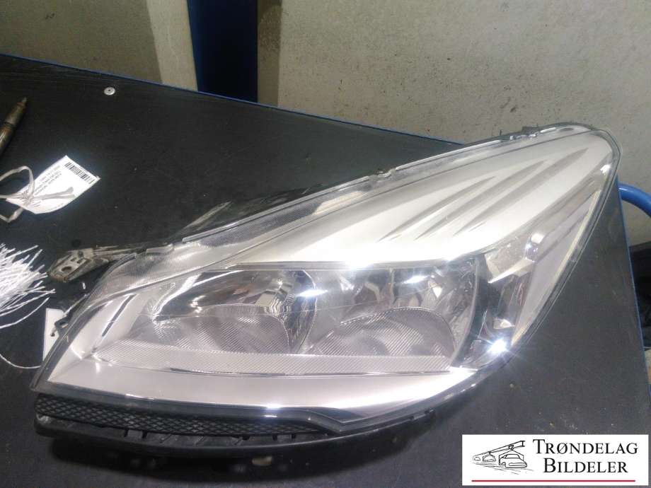 Frontlykt venstre halogen til Ford Kuga, 2013-2019  (CV44-13W030-AE)