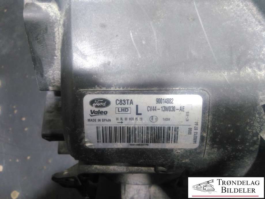 Frontlykt venstre halogen til Ford Kuga 2013-2019  (CV44-13W030-AE|1808350|)
