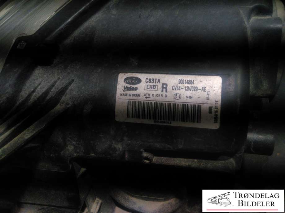 Frontlykt høyre halogen til Ford Kuga 2013-2019  (CV44-13W029-AE|)