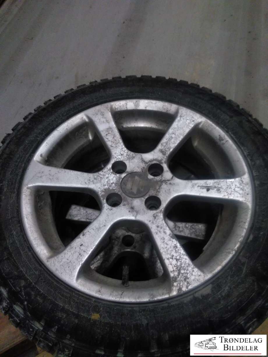 Hjulsett aluminium vinter til Suzuki Swift 2005-2010  (FALKEN|185/60/R15 4X100 5.5JX15 ET45 CB54|1MM|7-8MM MØNSTERDYBDE|PROD 39-22 PIGGDEKK)