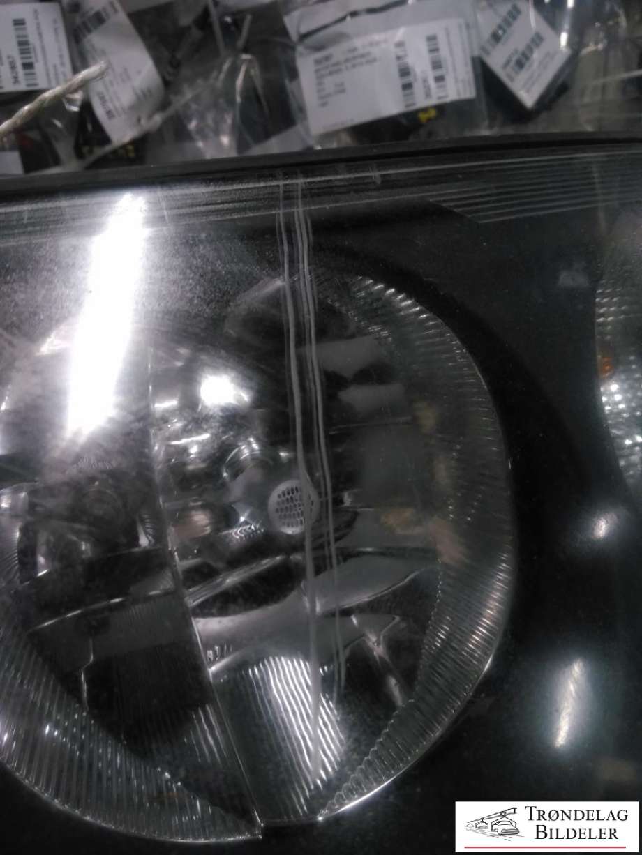 Frontlykt høyre halogen til VW Crafter 2011-2016 (Type I, Fase 2)  (2E1941006|)