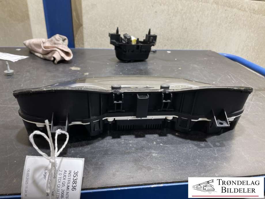 Instrumentpanel til Audi Q5 2008-2012 (Type I, Fase 1)