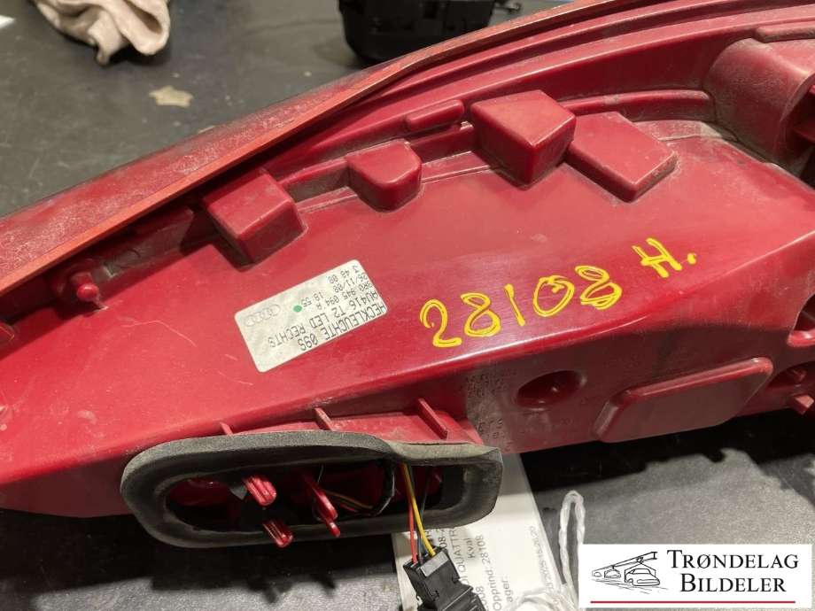 Baklykt høyre til Audi Q5 2008-2012 (Type I, Fase 1)  (8R0 945 094 A|)