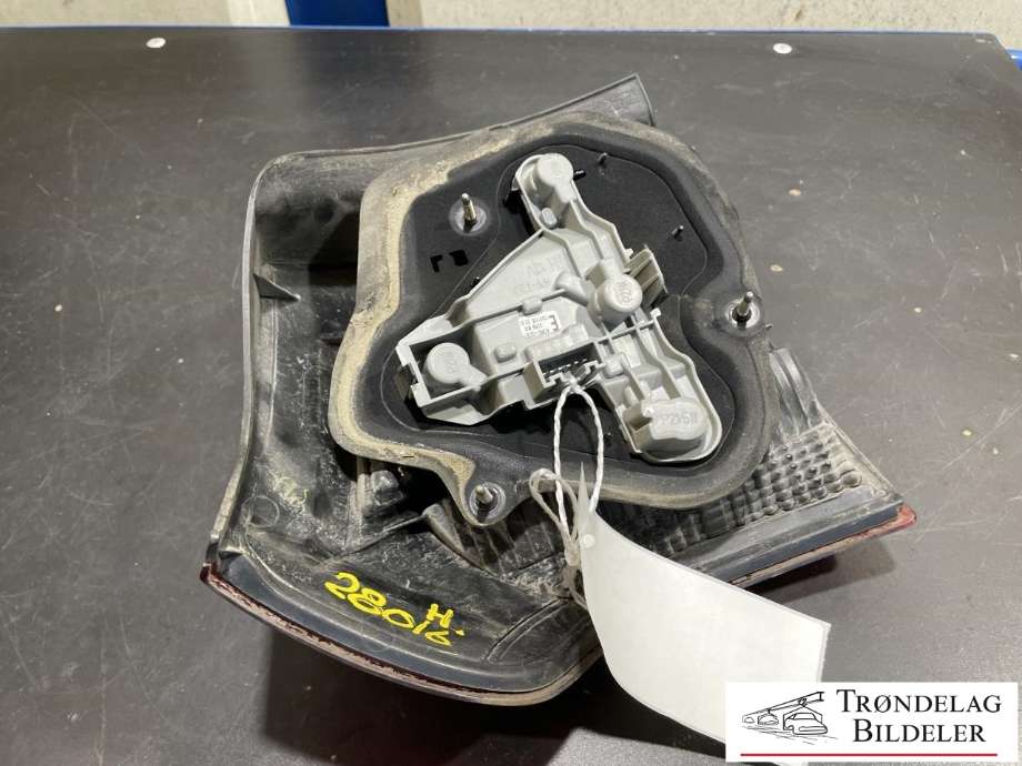Baklykt høyre til Toyota Corolla 2002-2007  (81551-02300|02-100|)