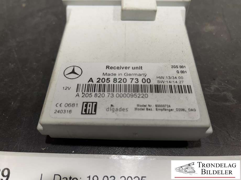 Styreenhet diverse til Mercedes Vito 2014-->> (W447) (W447) (A 205 820 73 00|)