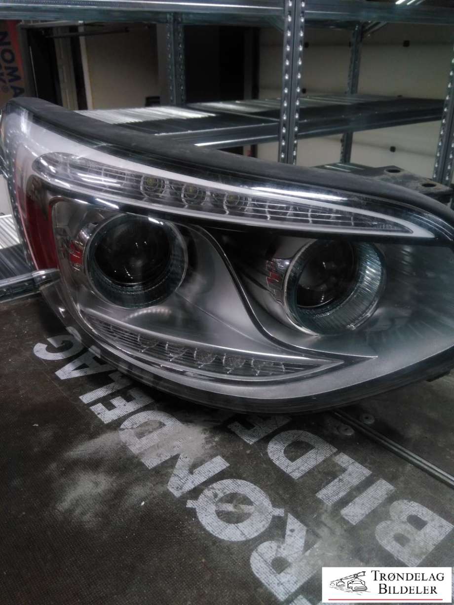 Frontlykt høyre halogen til Kia Soul 2014-2019 (Type II)  (92102E 40101D|)