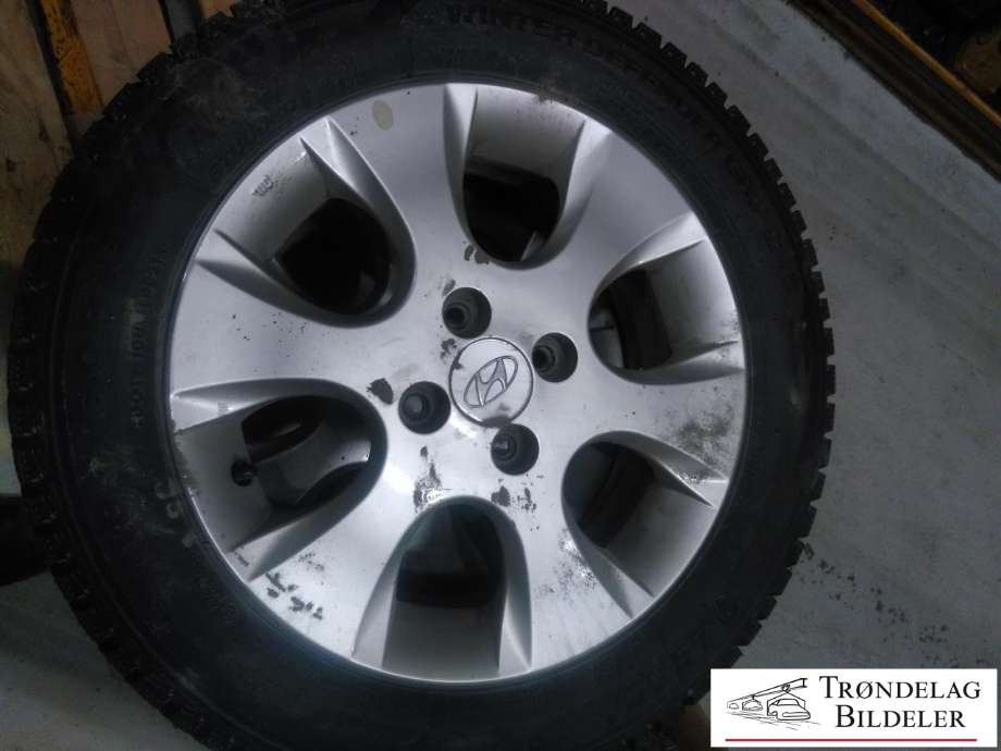 Hjulsett aluminium vinter til Hyundai i20 2009-2014 (Type I)  (LEAO|185/60/R15 4X100 5.5JX15 ET51 CB54|1MM|8-9MM MØNSTERDYBDE|PROD 18-24 PIGGDEKK)