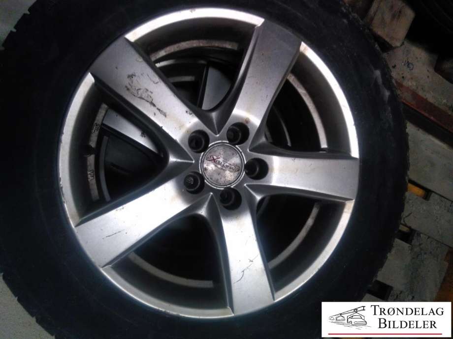 Hjulsett aluminium vinter til Subaru Forester 2005-2008 (Type II, Fase 2)  (TOYO|215/60/R16 5X100 6.5JX16 ET48 CB56|1MM|6-7MM MØNSTERDYBDE|PROD 12-20 PIGGFRI)