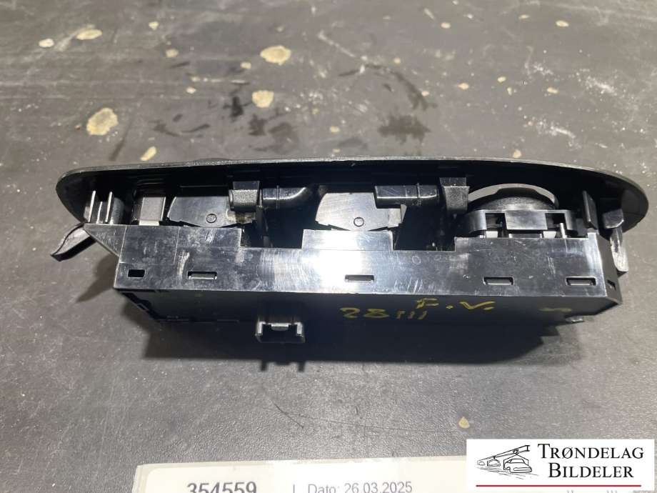 Bryter ruteheis førerdørspanel til Ford S-Max 2010-2015 (Type I, Fase 2)  (AM2T-14A132-BA|)