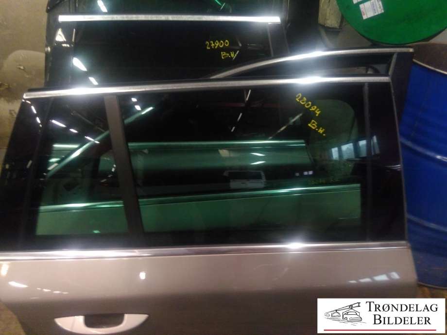 Dør høyre bak til Škoda Superb 2008-2015 (Type II)  (3T9833056|)