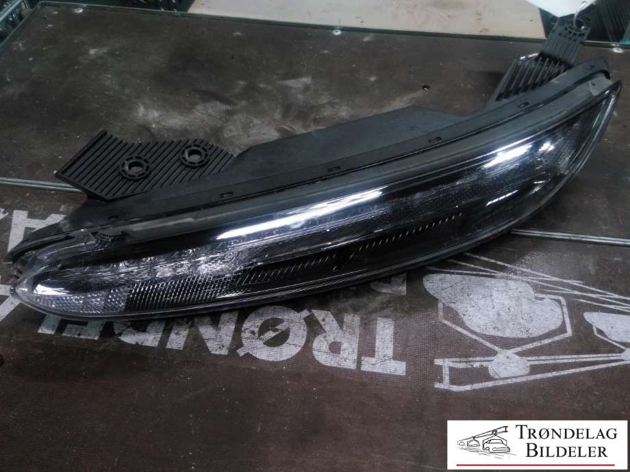 Frontlykt venstre full-LED til Hyundai Kona, 2017-2021 (Type I, Fase 1)  (92207J 9600)