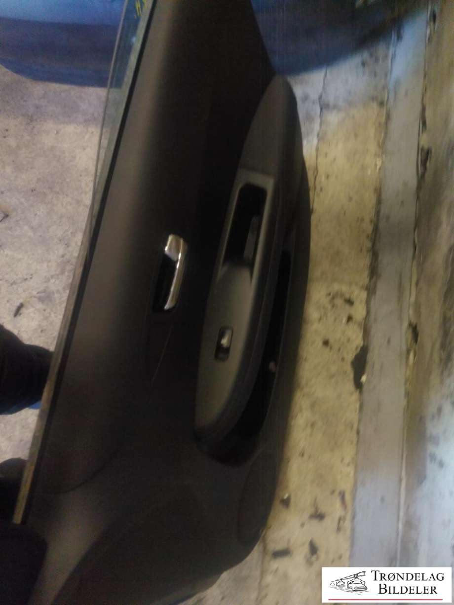 Dør høyre foran til Hyundai i20 2009-2014 (Type I)  