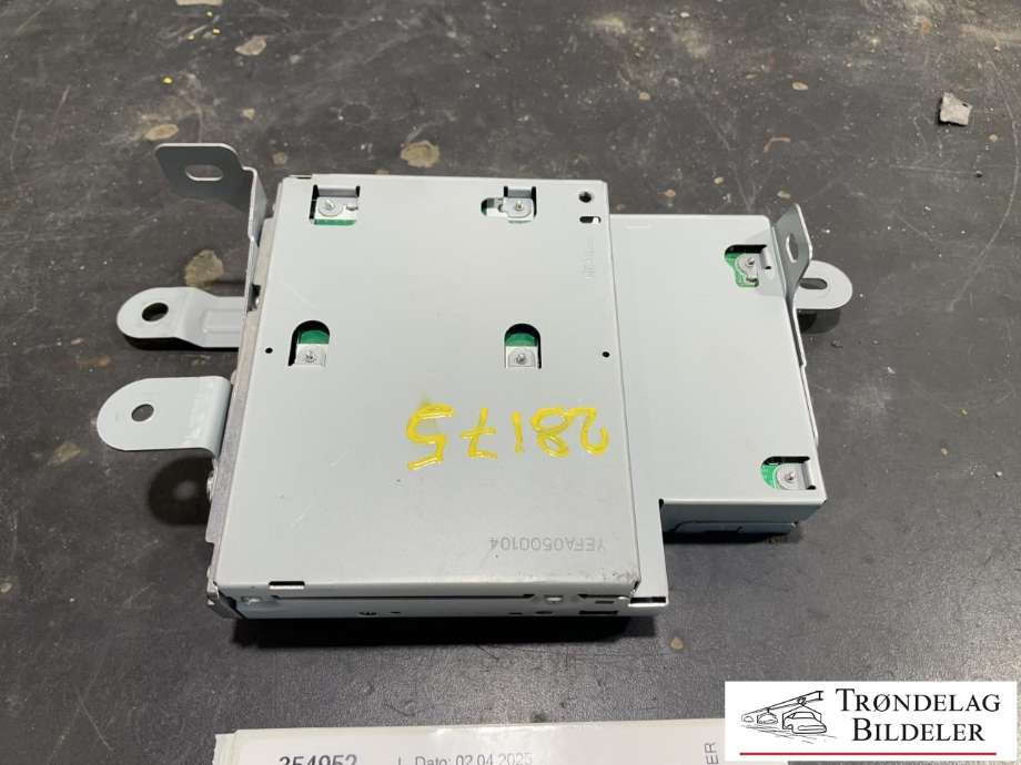 Bilstereo forsterker til Mazda CX-5 2017-->> (Type II)  (KF1H 66 DRXA|)