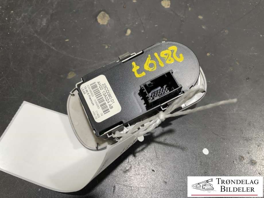 Bryter lys til Land Rover Discovery 2009-2017 (Type IV)  (AH22 13A024 AB|)