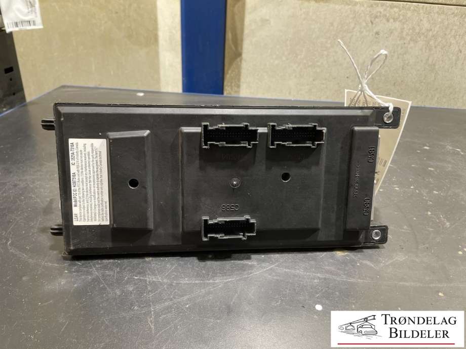 Sikringsboks kupe til Land Rover Discovery 2009-2017 (Type IV)  (AH22-14F041-BG|)