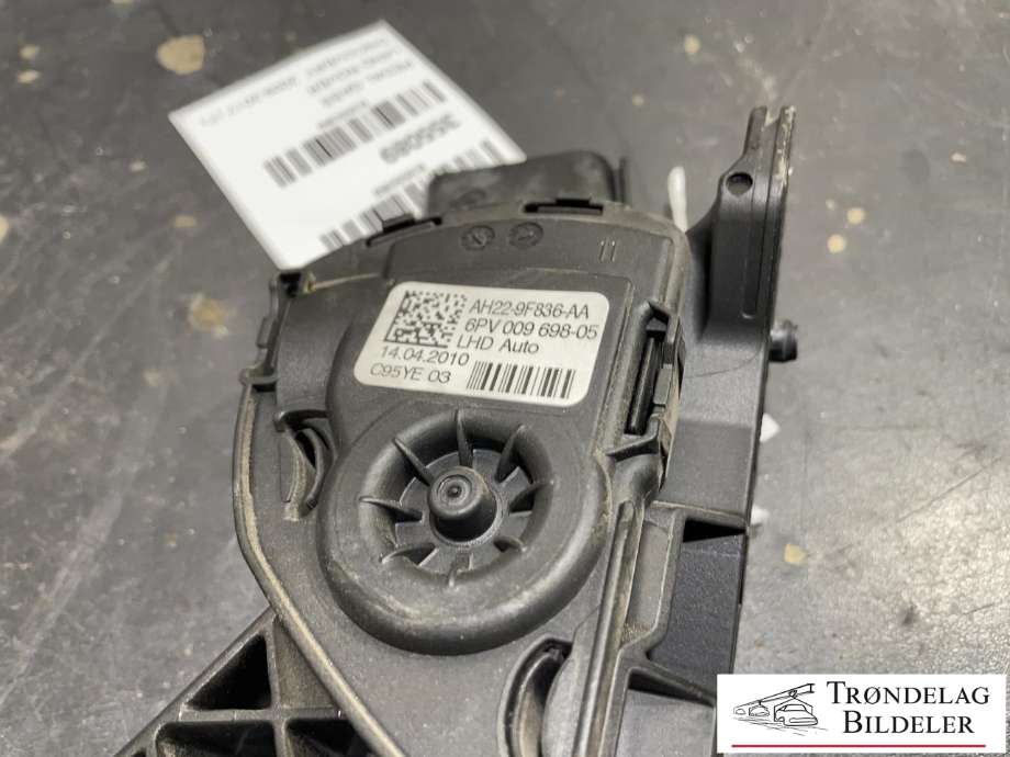 Pedal gass til Land Rover Discovery 2009-2017 (Type IV) (AH22-9F836-AA|)