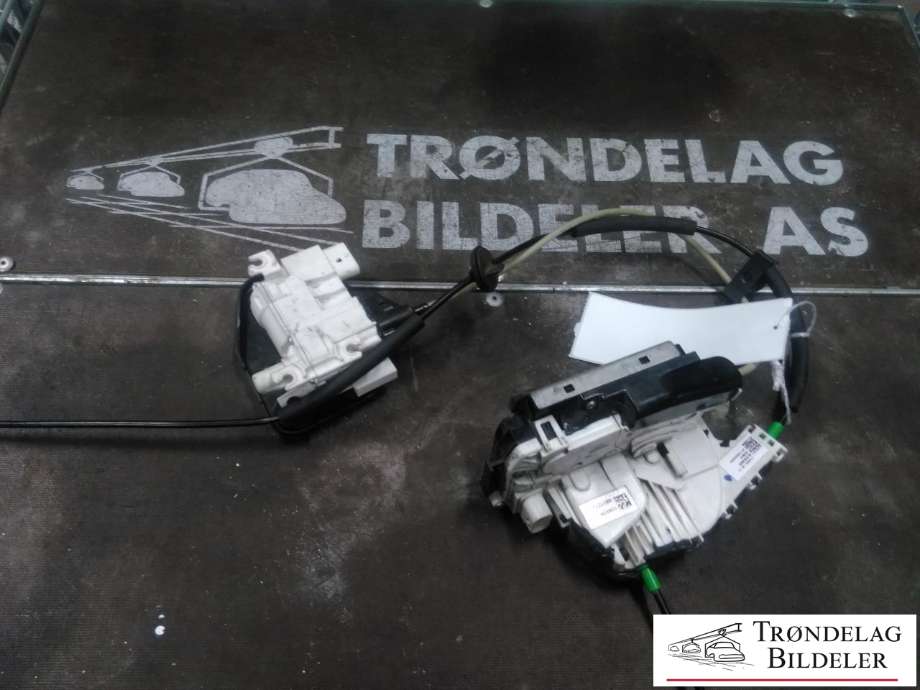 Låsekasse venstre foran til Tesla Model X, 2016-->>  (1112063-90A)