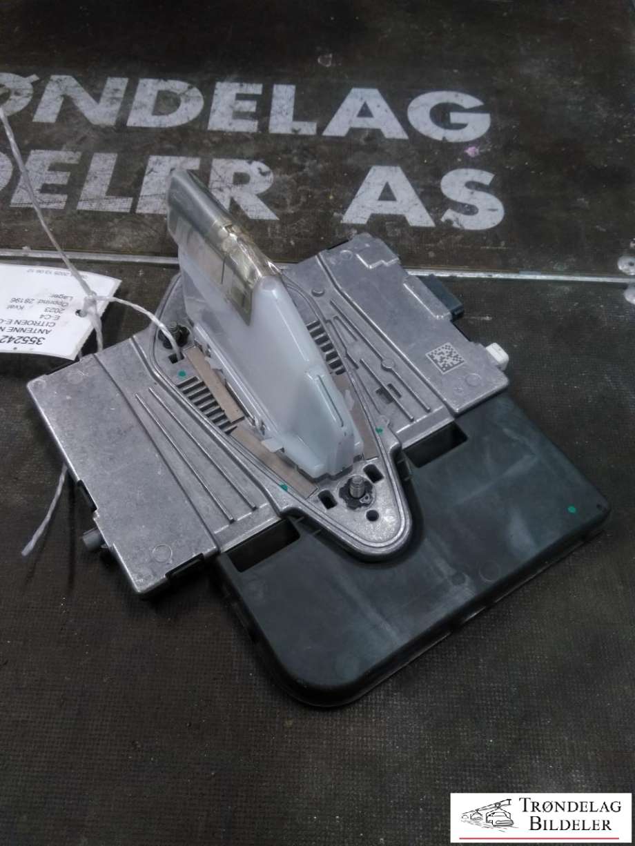 Antenne navigasjon til Citroën ë-C4 2020-->>  (9857734080|)