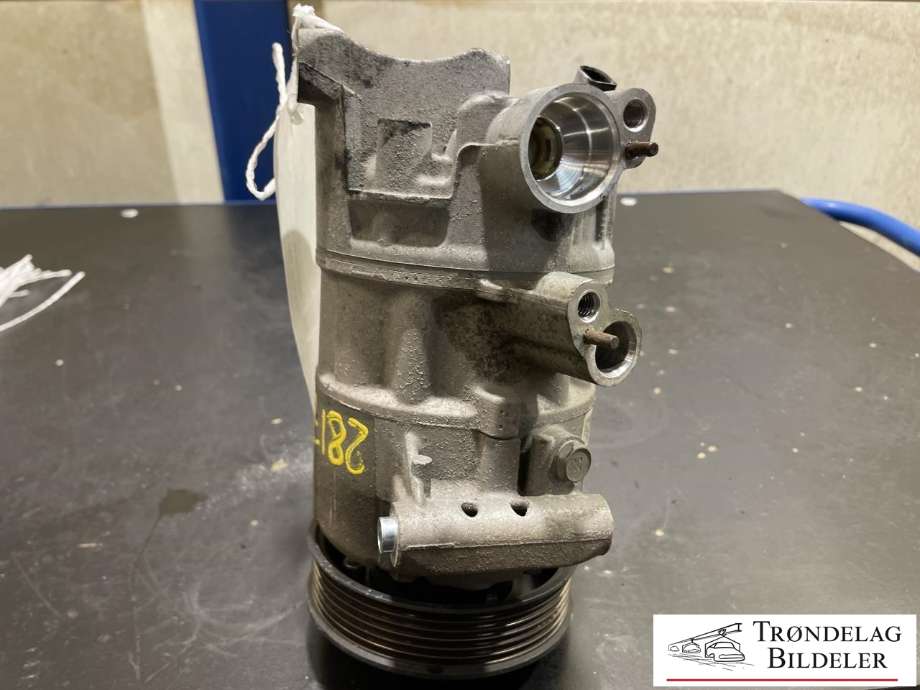 Aircondition kompressor til Škoda Octavia 2013-2016 (Type III, Fase 1)  (890607|5Q0 816 803 D|5Q0816803|5Q0816803B|5Q0816803C|5Q0816803D|5Q0816803H|5Q0816803J|5Q0816803Q|5Q0820803P|5Q0 820 803 Q)