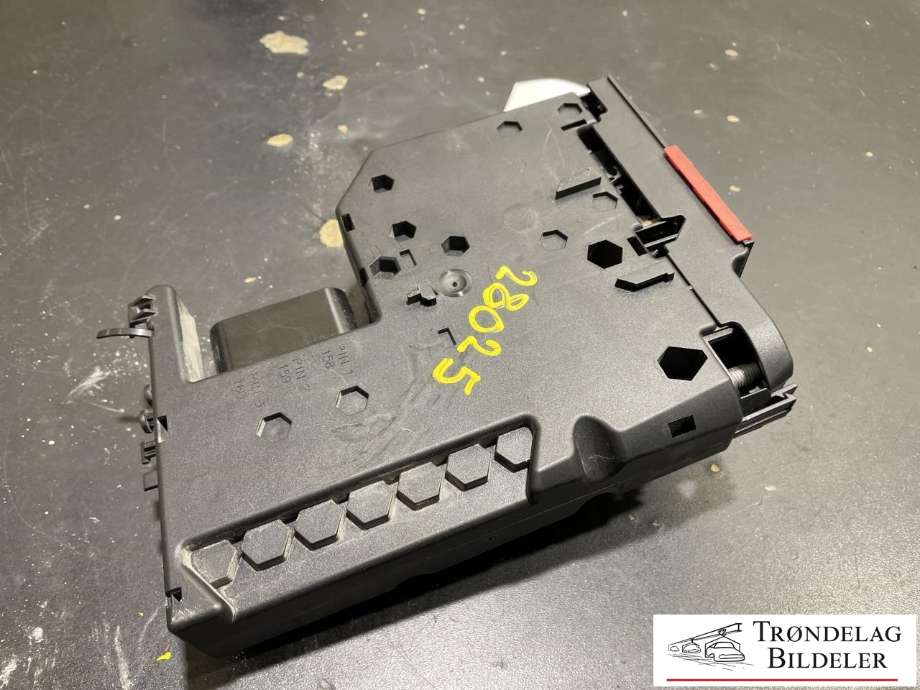Styreenhet batteri til Mercedes C-Klasse 2011-2014 (Fase 2) (W204) (W204) 