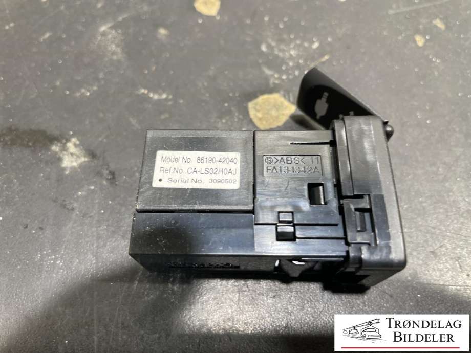 Bryter diverse til Toyota RAV4 2016-2019 (Type IV, Fase 2)  (86190-42040|)