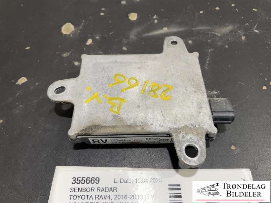 Sensor radar til Toyota RAV4 2016-2019 (Type IV, Fase 2)  (88162-0W382|)