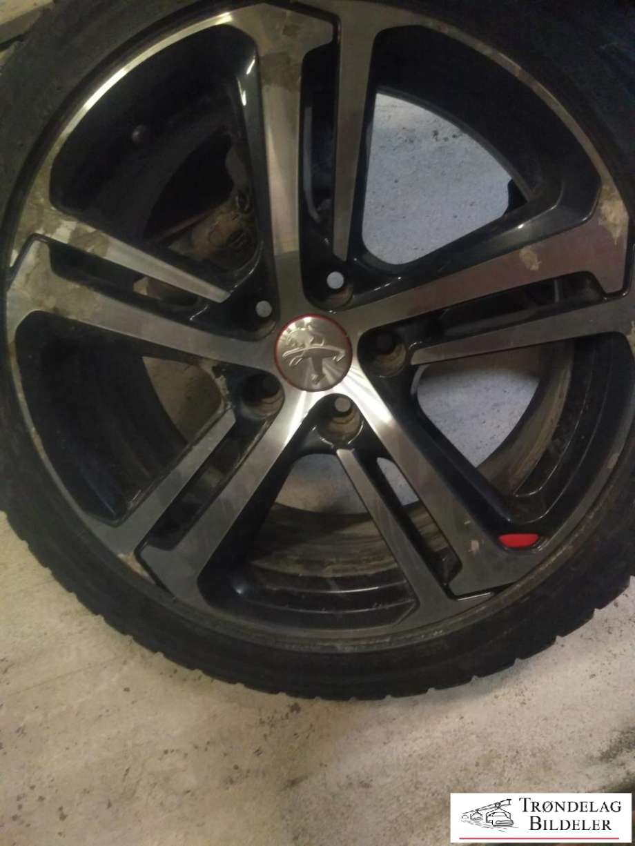 Hjulsett aluminium vinter til Peugeot 308 2013-2021 (Type II)  (225/45R17 5X108 8JX17 ET48? CB65.1MM|3MM MØNSTERDYBDE|PROD 46-17)