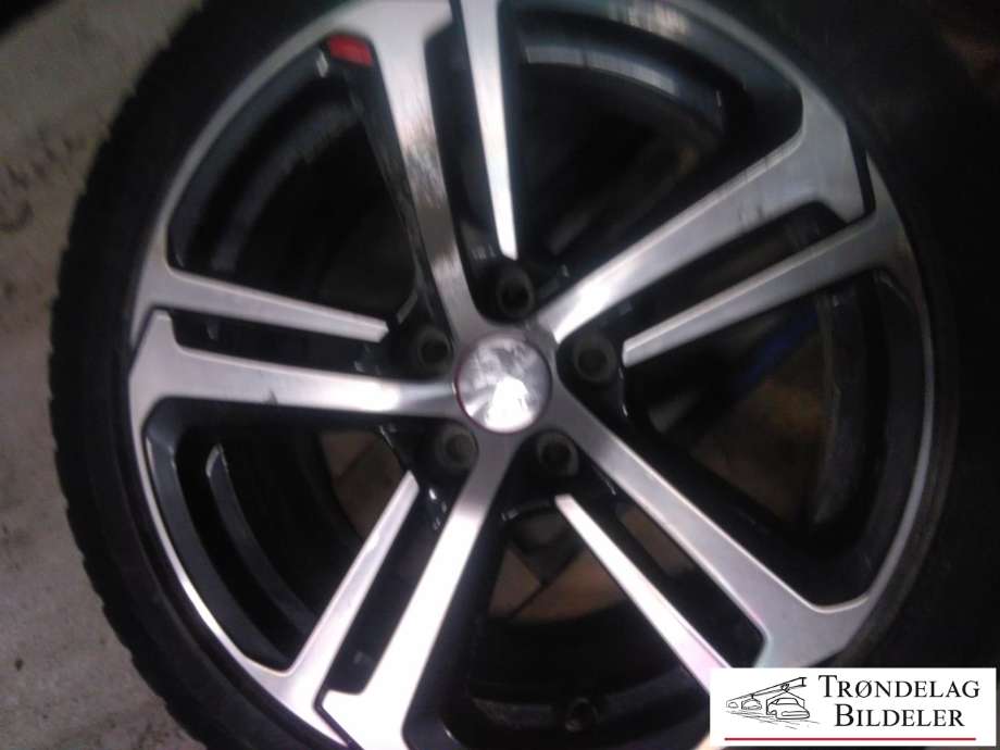 Hjulsett aluminium vinter til Peugeot 308 2013-2021 (Type II)  (225/45R17 5X108 8JX17 ET48? CB65.1MM|3MM MØNSTERDYBDE|PROD 46-17)