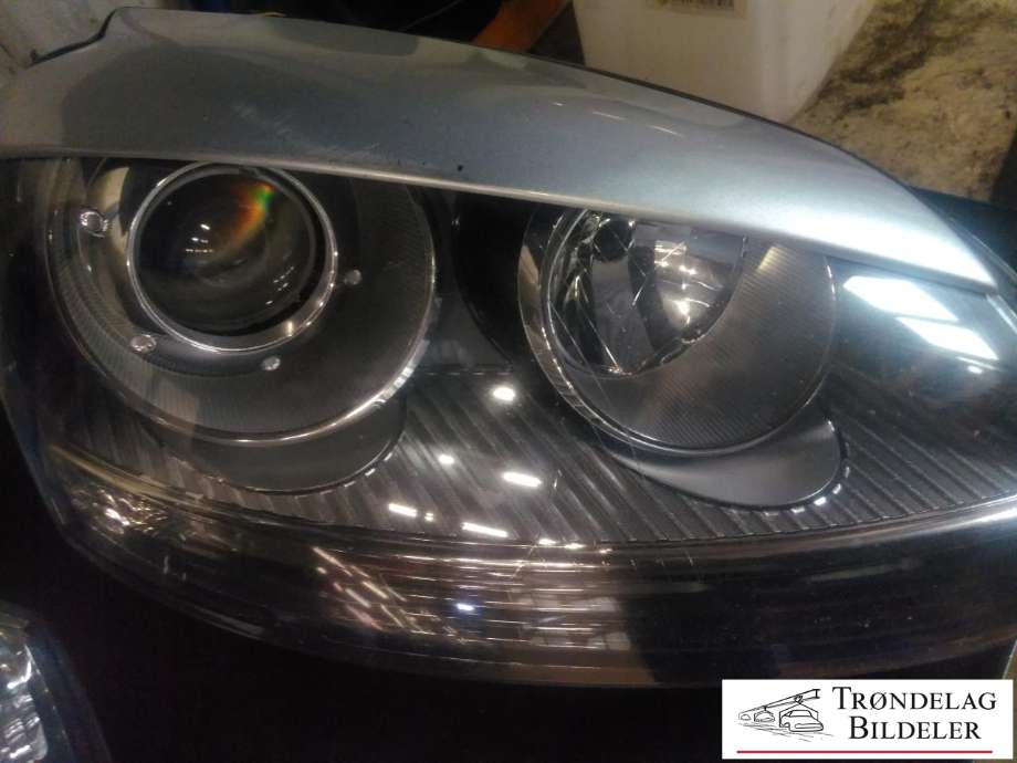 Frontlykt høyre xenon til VW Golf V, Combi 2003-2008  (T177|)