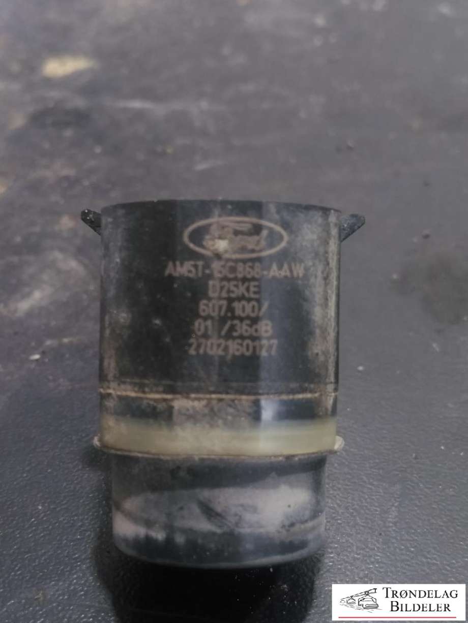 Parkeringssensor foran til Ford Kuga 2013-2019  (AM5T-15C868-AAW|)