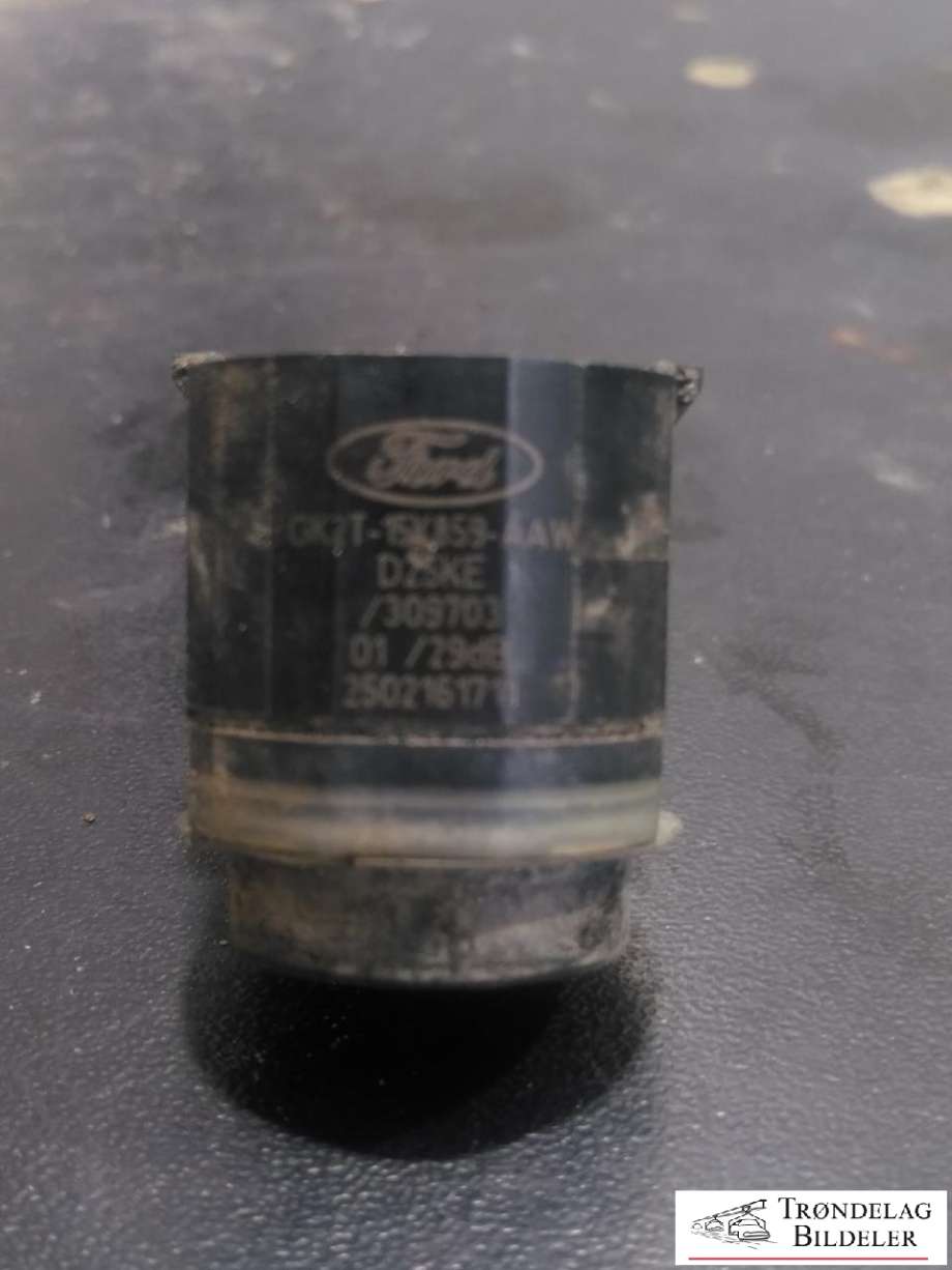 Parkeringssensor bak til Ford Kuga 2013-2019  (GK2T-15K859-AAW|)